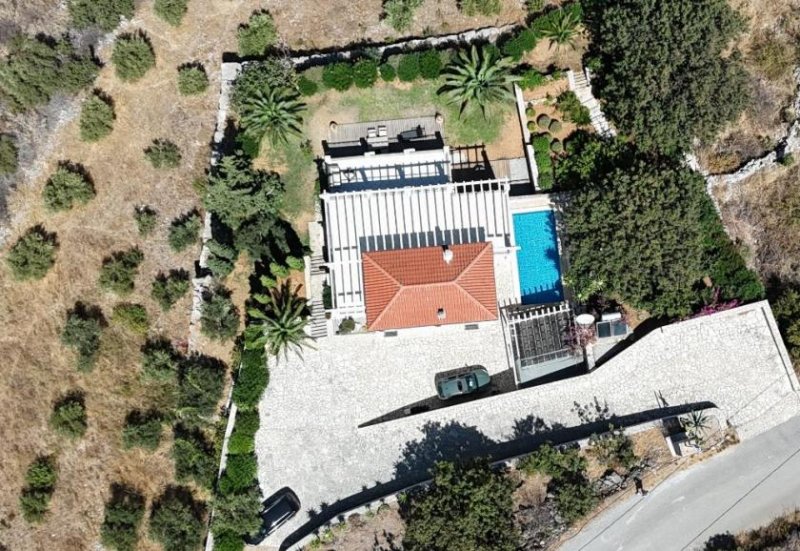 Kournas MIT VIDEO - Kreta, Kournas: Luxusvilla mit Panorama-Meerblick und drei Apartments zu verkaufen Haus kaufen